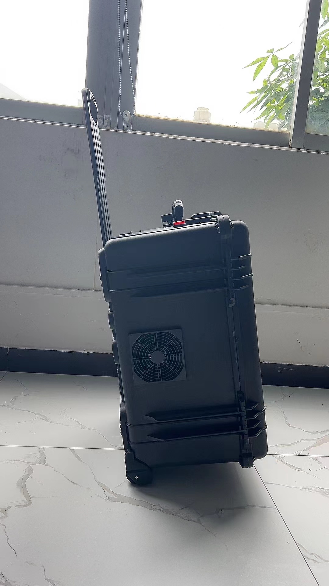 常熟手拉箱型移动通信干扰器